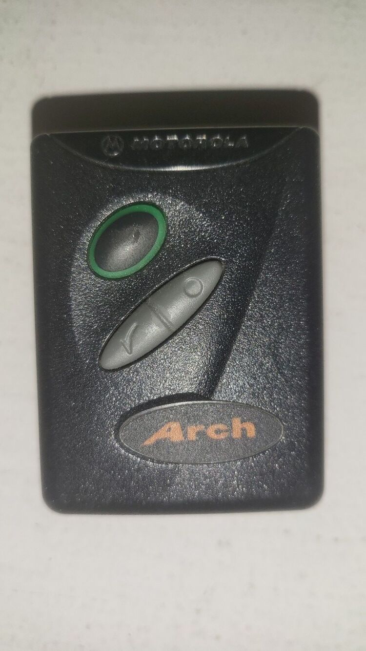 Motorola Arch Flex Wireless Pager Beeper & Belt Clip Vintage